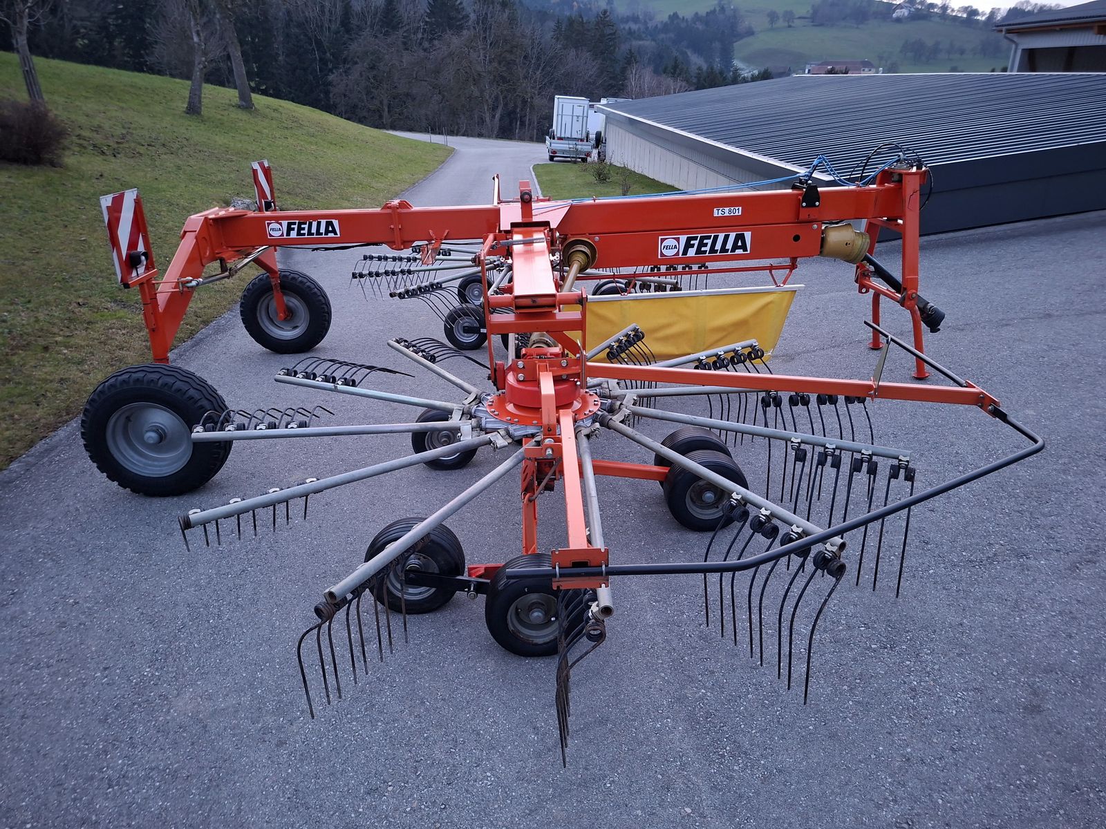 Fella TS 800 Mittelschwader - Doppelschwader 1