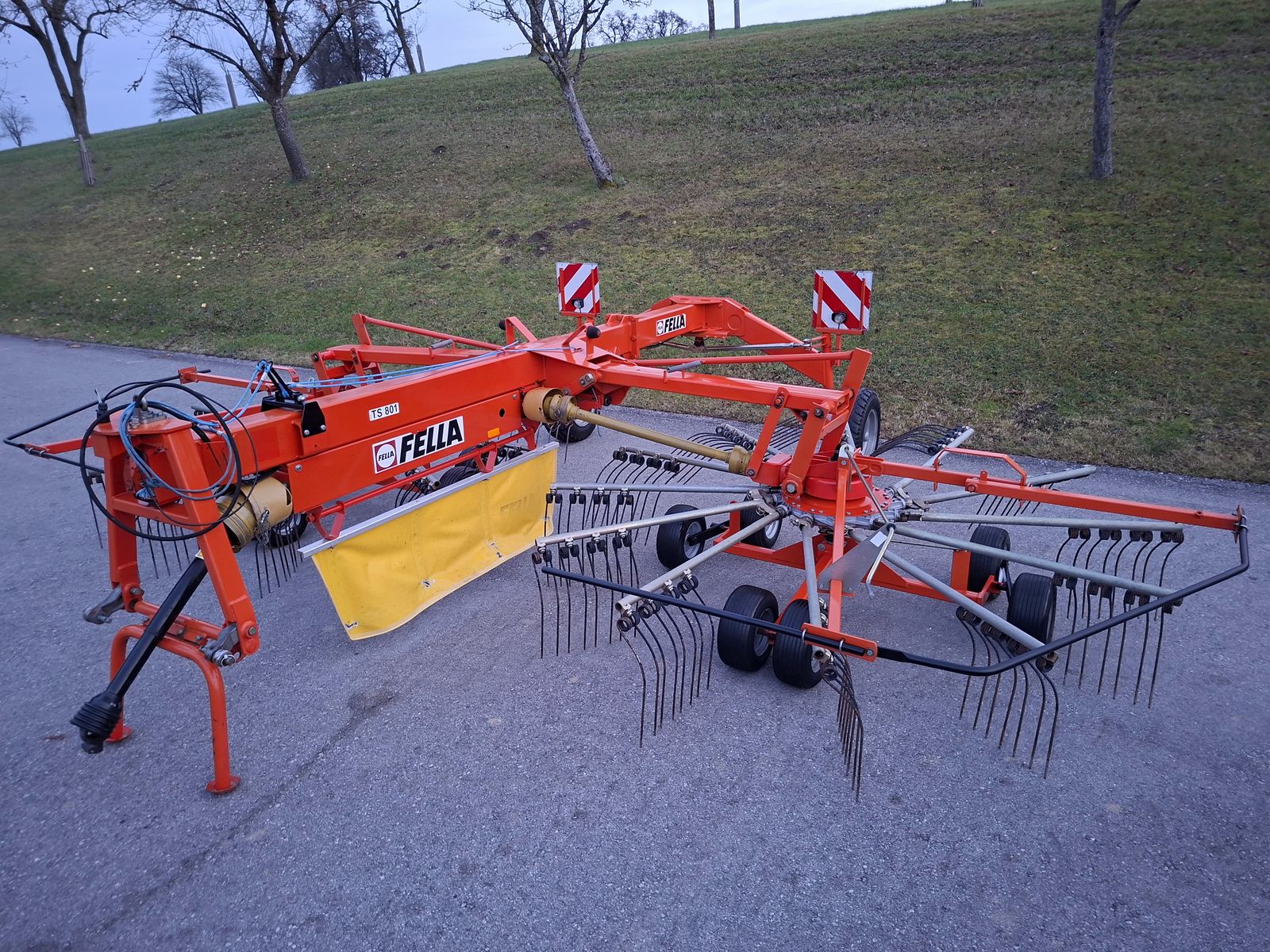 Fella TS 800 Mittelschwader - Doppelschwader 3