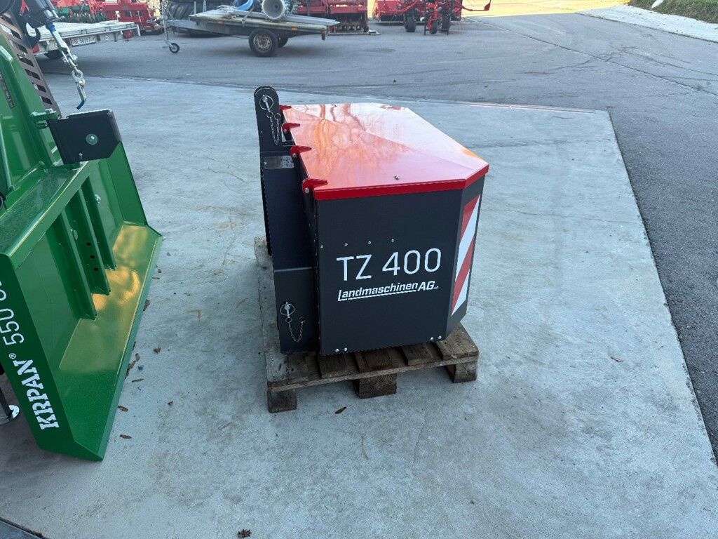 TZ400 Traktorenkiste 3