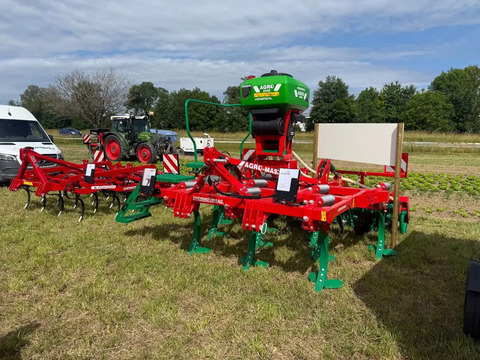 Agro-Masz Runner 30 mit Sägerät
