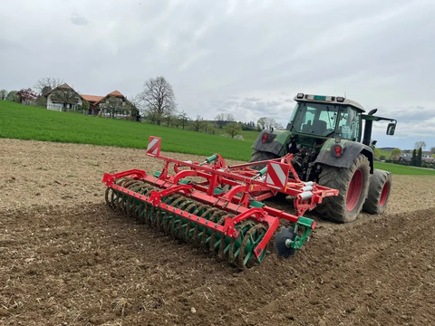 Agro-Masz Runner 30