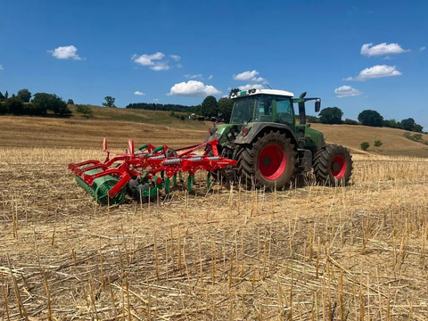 Agro-Masz Runner 30