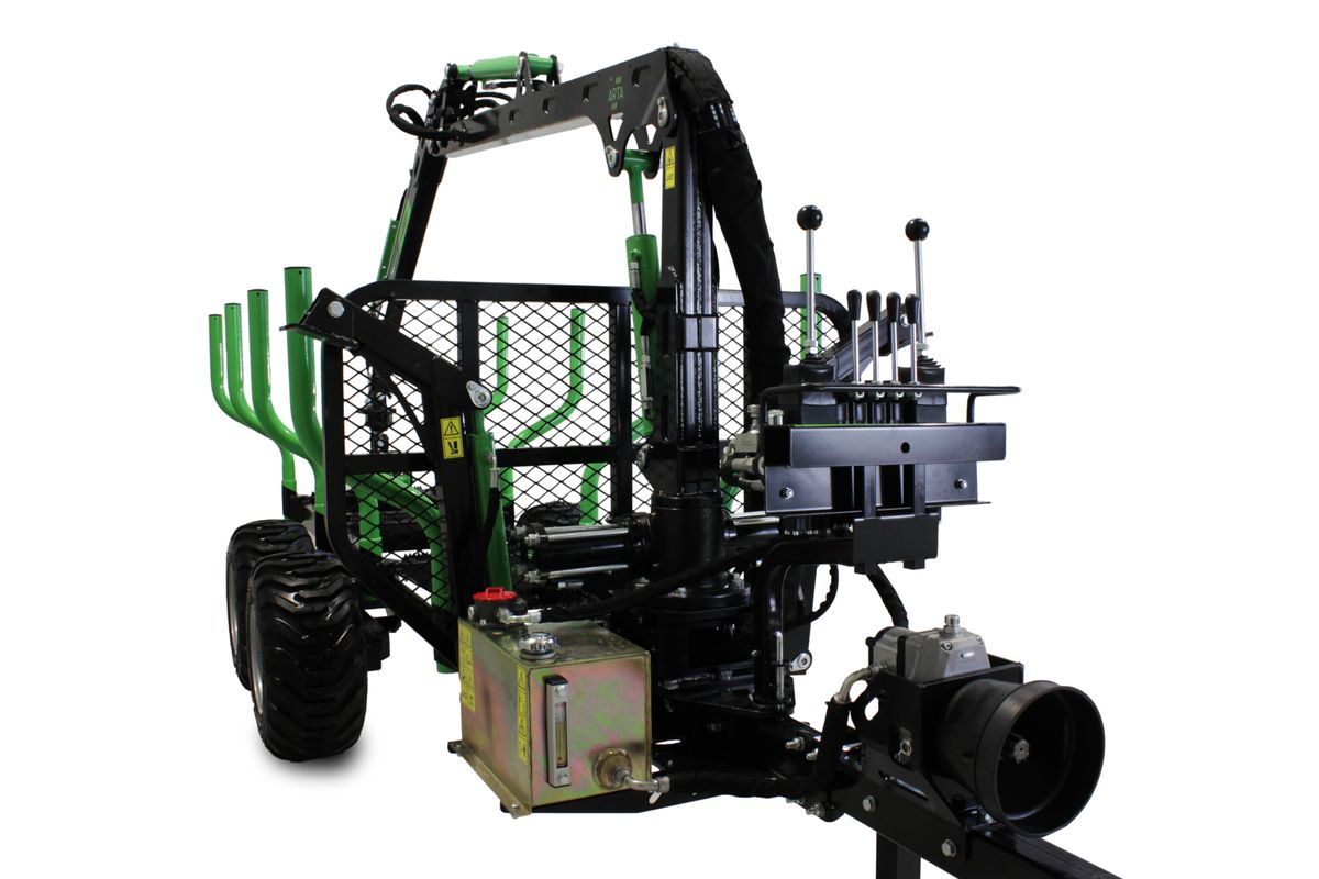 Hofman Forstanhänger mit Kardanantrieb 3