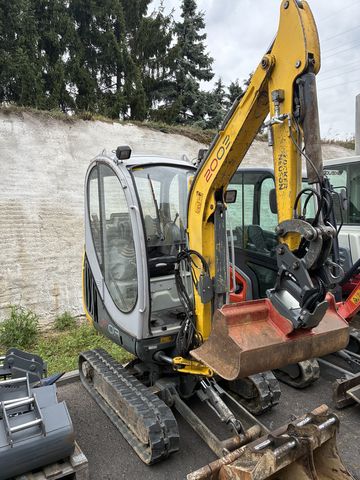 Wacker Neuson 2003 RD mit Powertilt