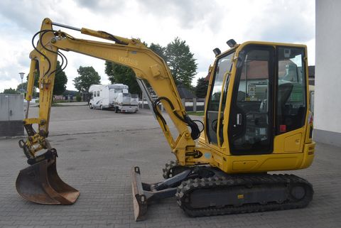 Takeuchi TB240 mit Powertilt