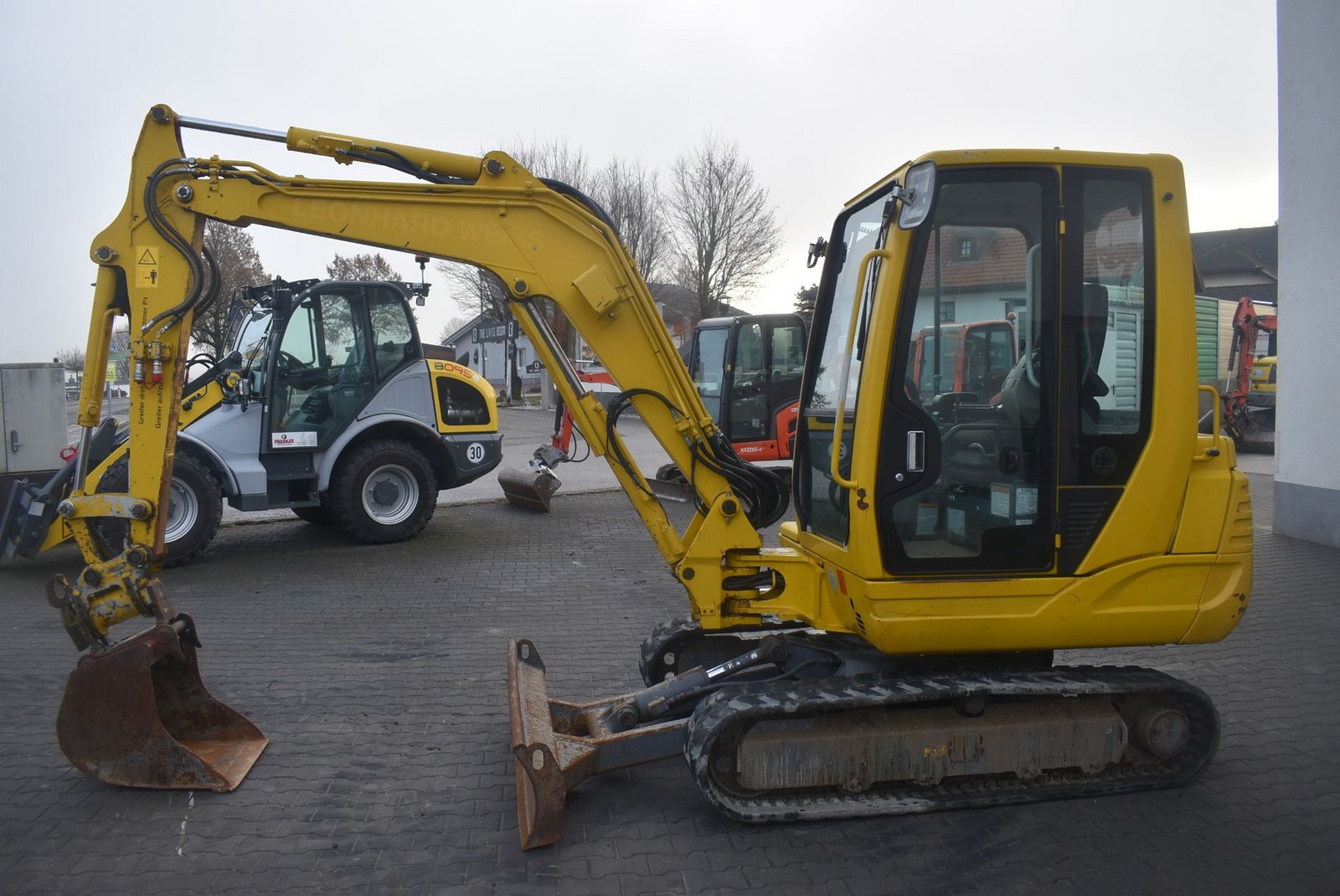 Takeuchi TB235 mit Powertilt 1