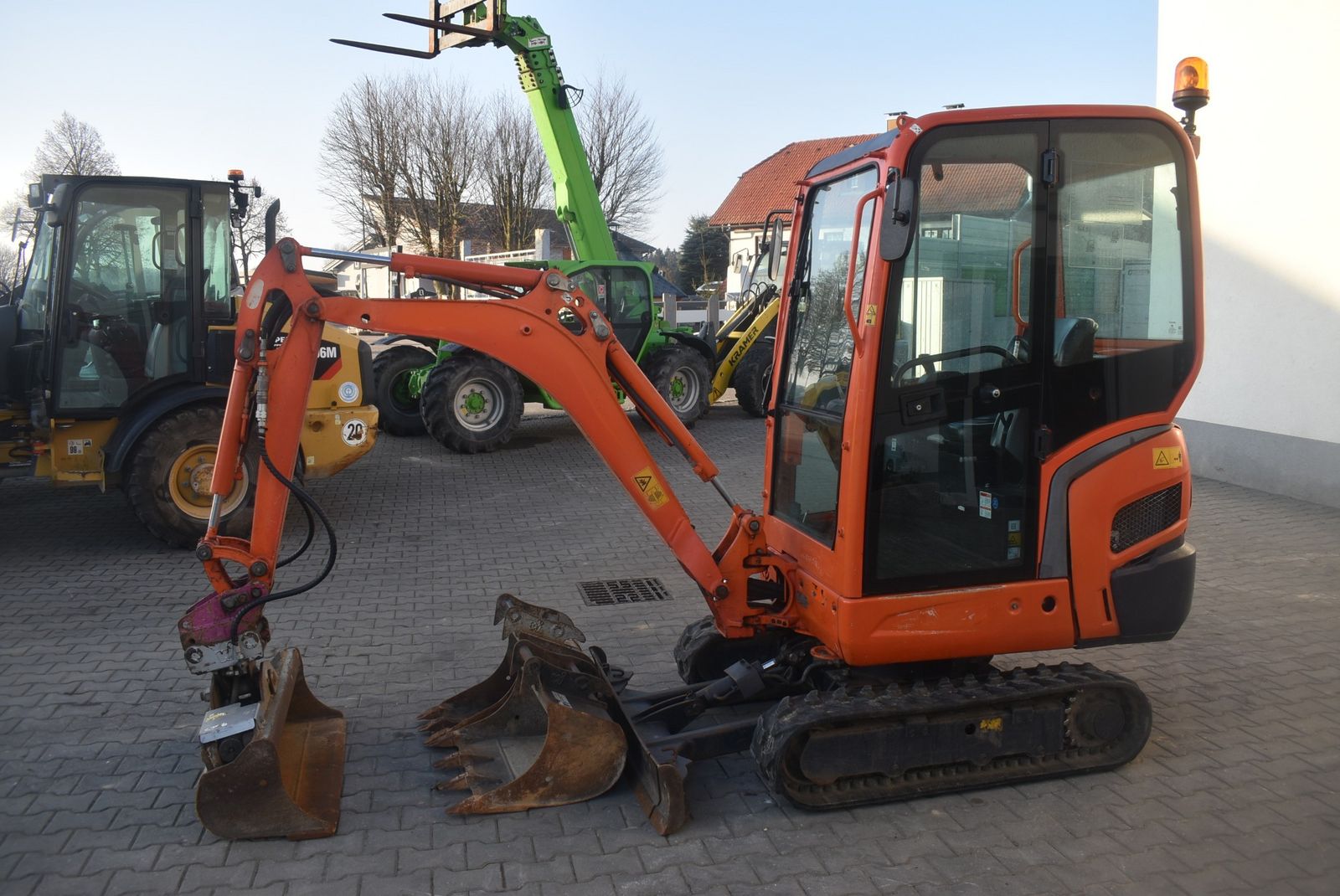 Kubota KX016-4 1