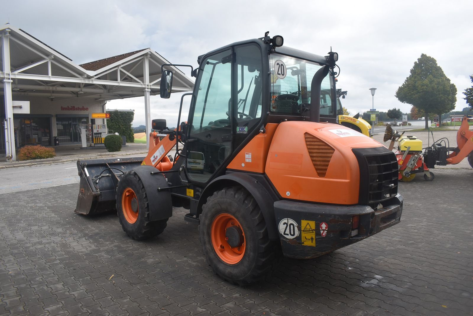 Komatsu WA70-7 3