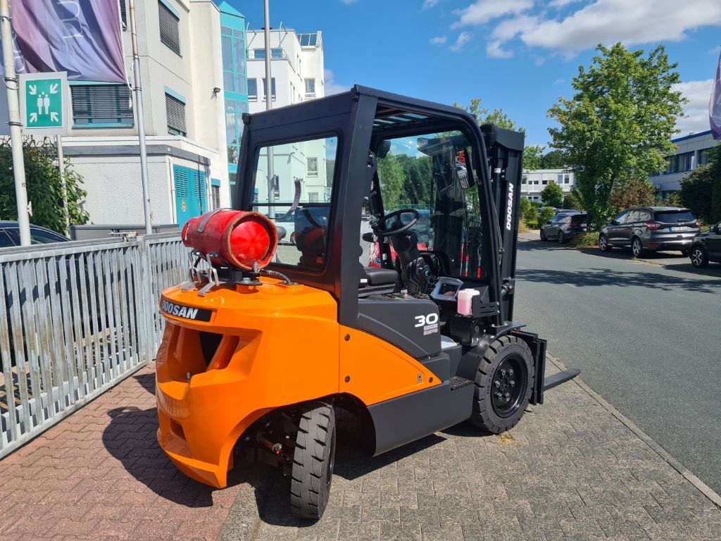 Doosan G30P-7 2
