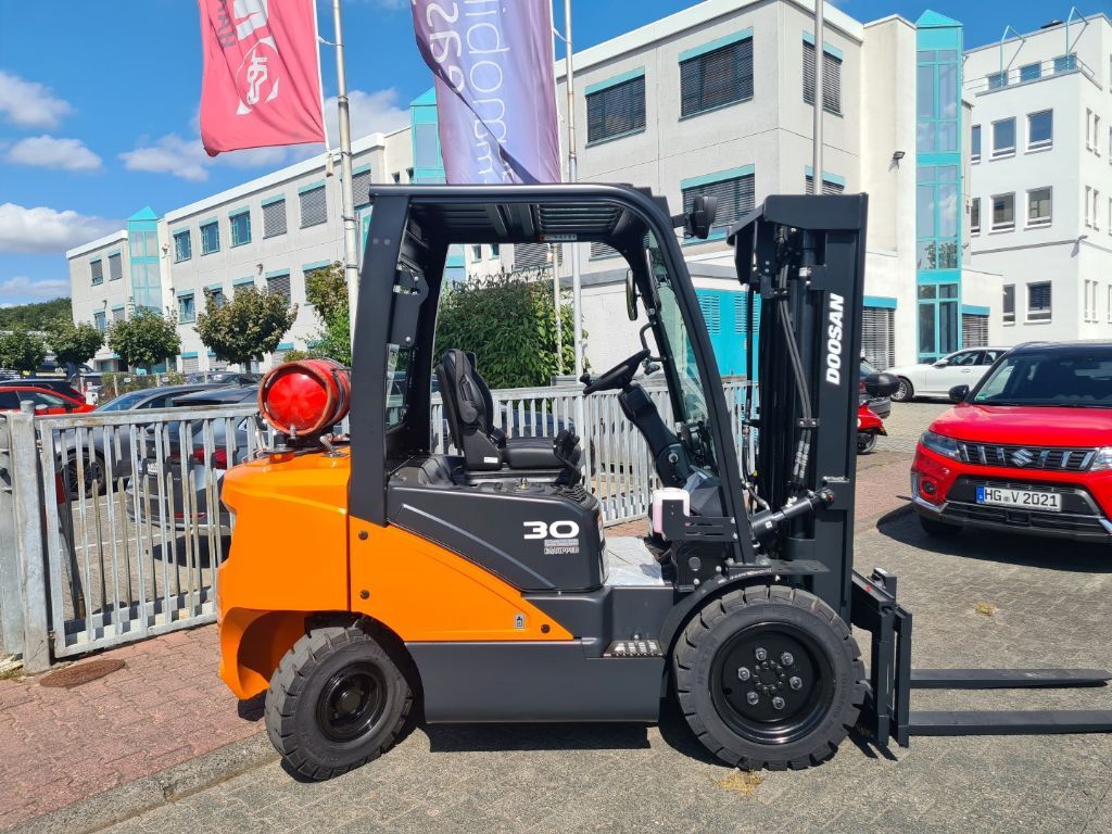 Doosan G30P-7 3