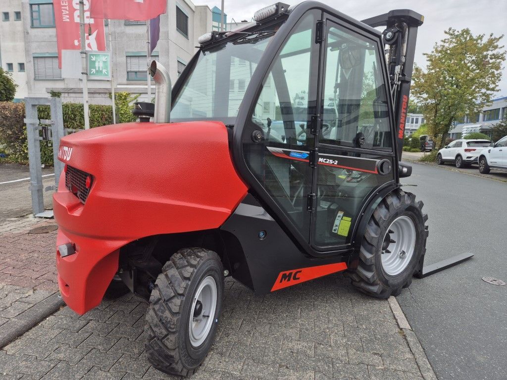 Manitou MC 25-4 ST5B S1  2