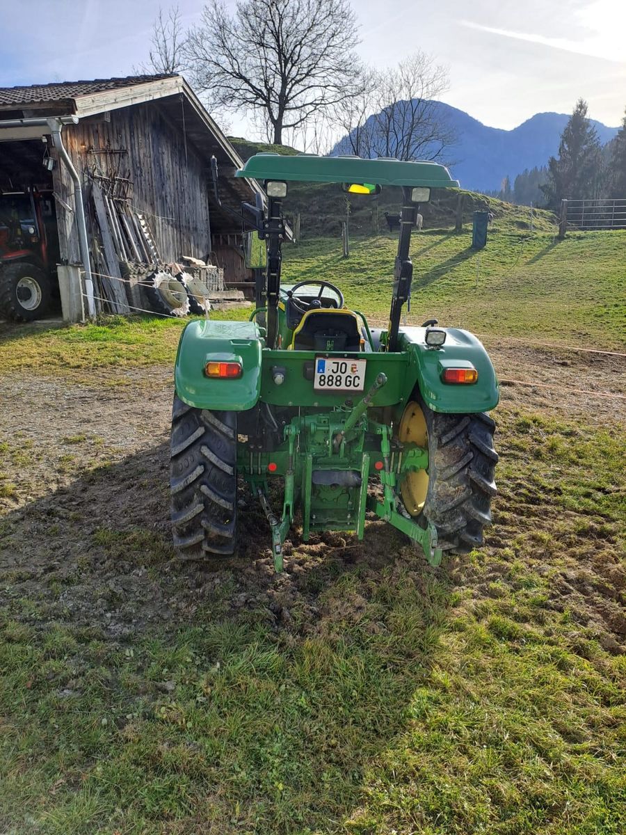 John Deere 5055E 3