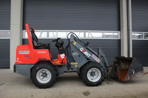 Giant Hoflader D 335 T