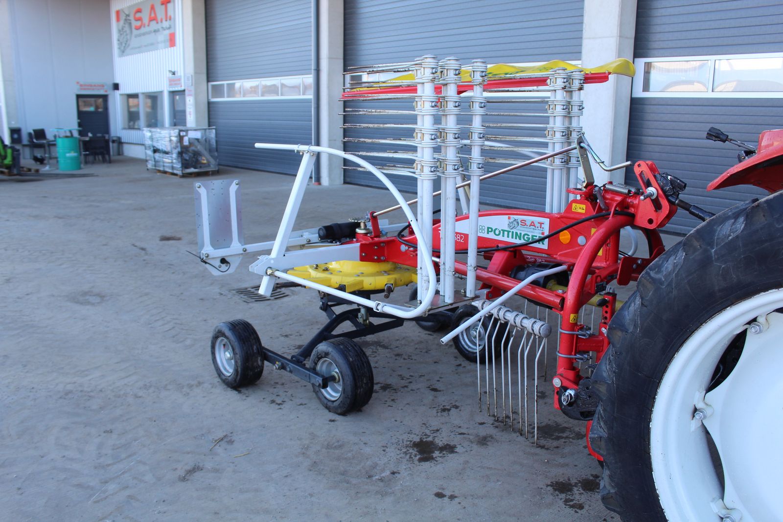 Pöttinger Schwader Top 382-20 Betriebsstunden 2