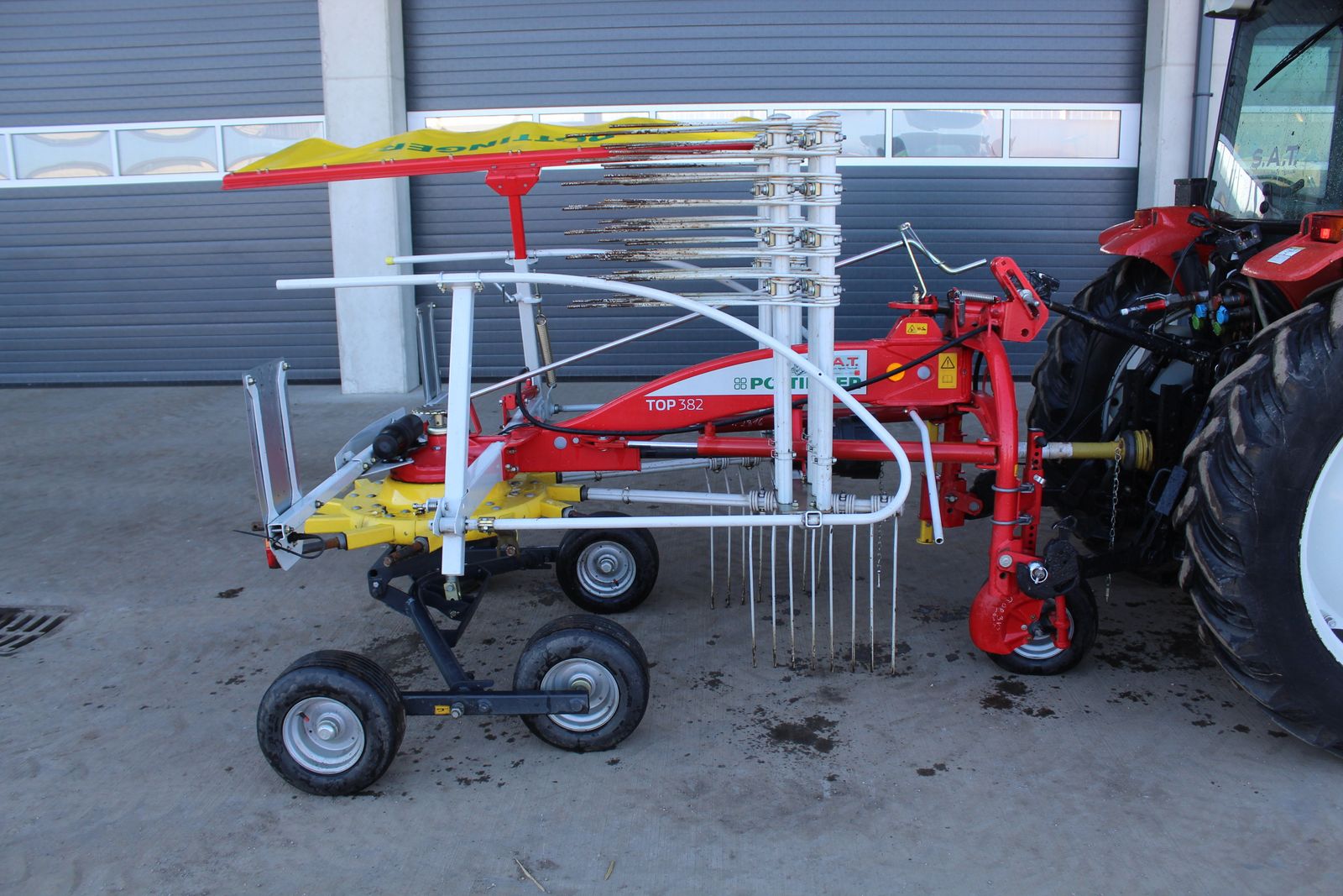 Pöttinger Schwader Top 382-20 Betriebsstunden 3