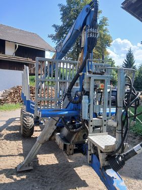 Binderberger Rückewagen RW11 mit Kran FK7200
