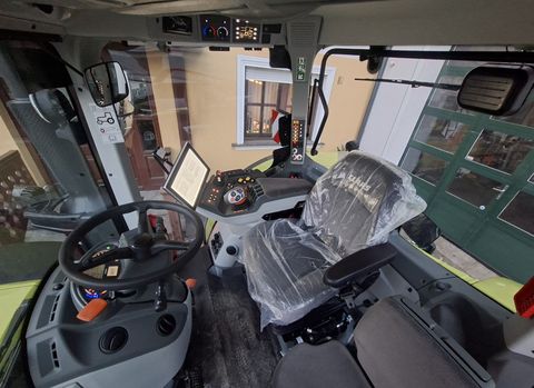 Claas Arion 550 CMATIC CEBIS