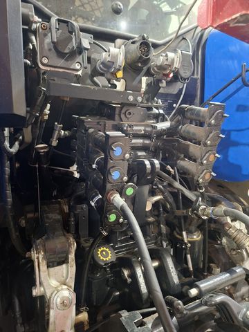 New Holland T6.180 Auto Command SideWinder II