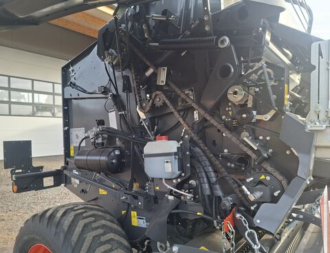 Claas VARIANT 585 RC