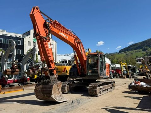 Hitachi ZX225USLC-3