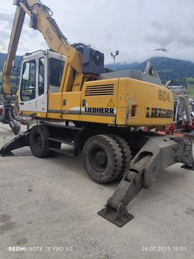 Liebherr A904
