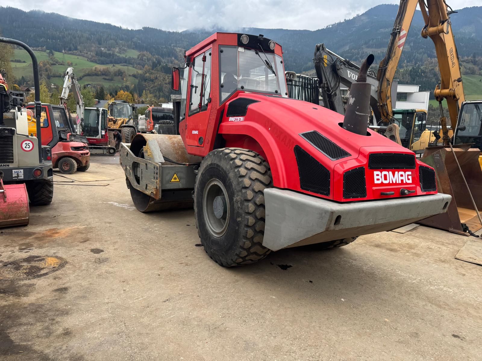 Bomag BW 211 D-4 2