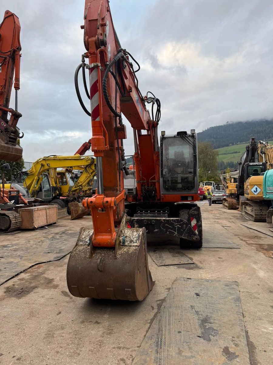 Kobelco E175WT 3