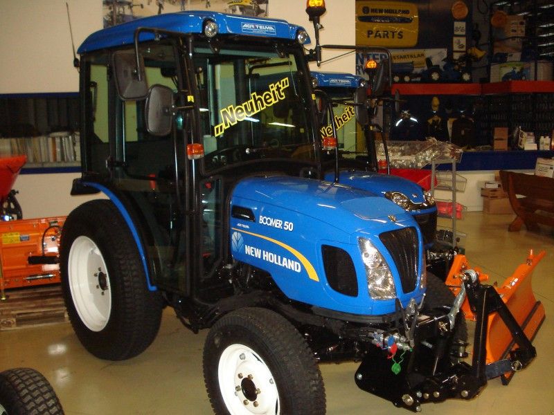 New Holland Boomer 50 mit Winterpaket 1