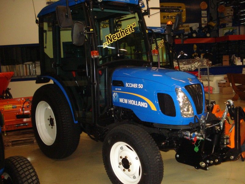 New Holland Boomer 50 mit Winterpaket 2