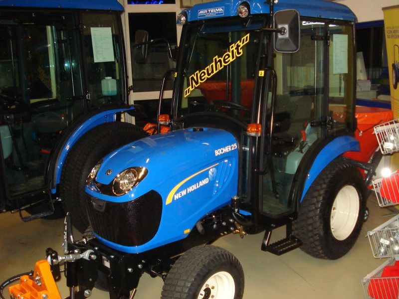 New Holland Boomer 25 mit Winterpaket 1