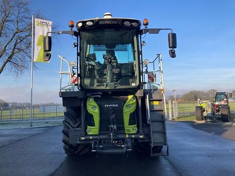 Claas XERION 4200 SADDLE TRAC 2