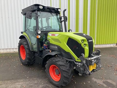 Claas NEXOS 240 M 3