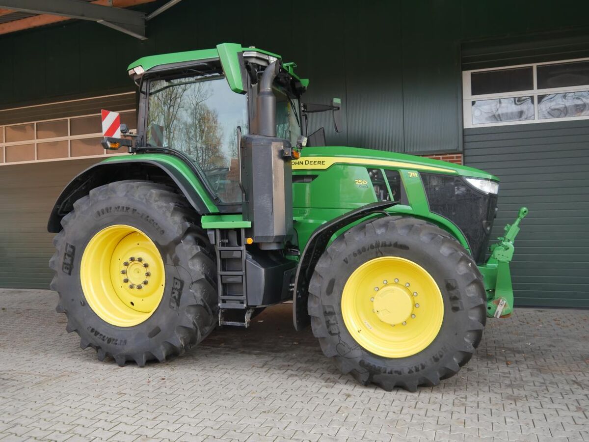 John Deere 7R250 Gen2 AP *neu bereift* 1