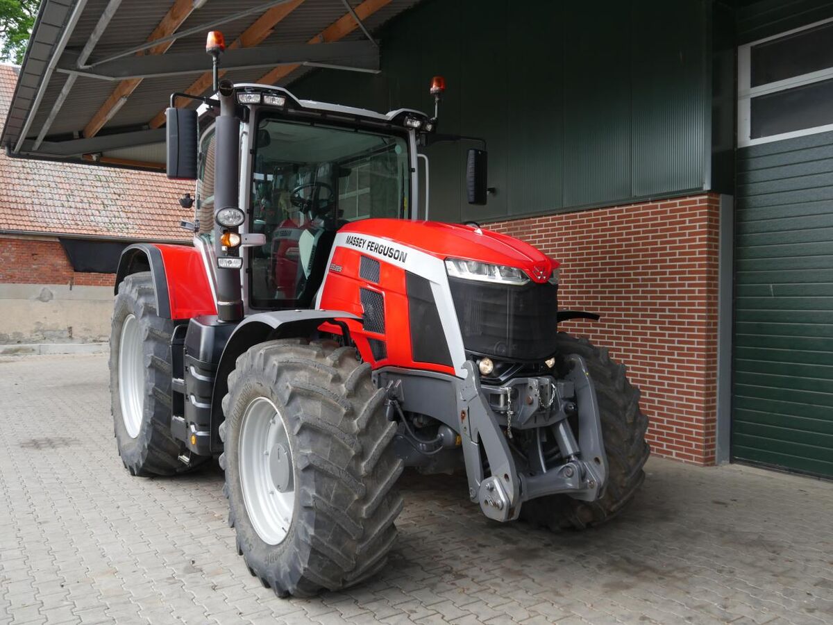 Massey Ferguson 8S.225 Dyna-7 2