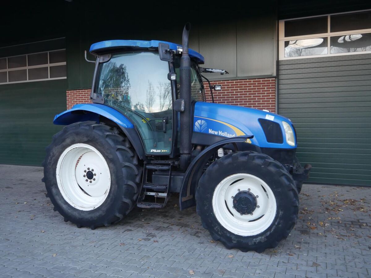 New Holland TSA 100 1