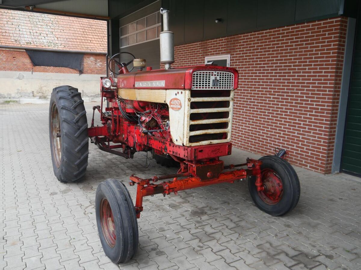 IHC Farmall 460 2