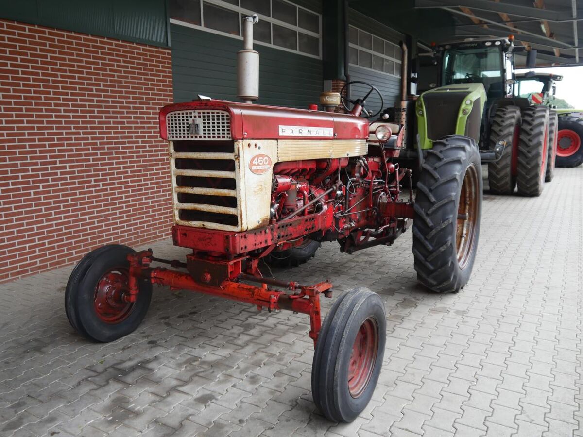 IHC Farmall 460 3