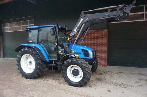 <strong>New Holland T5040 nu</strong><br />
