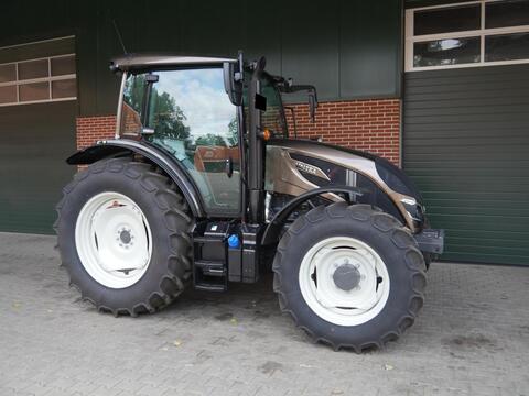 Valtra A105 H4