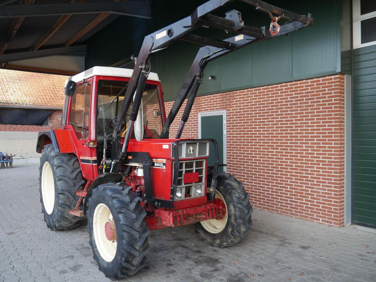 Case IH IHC 844 XL 2