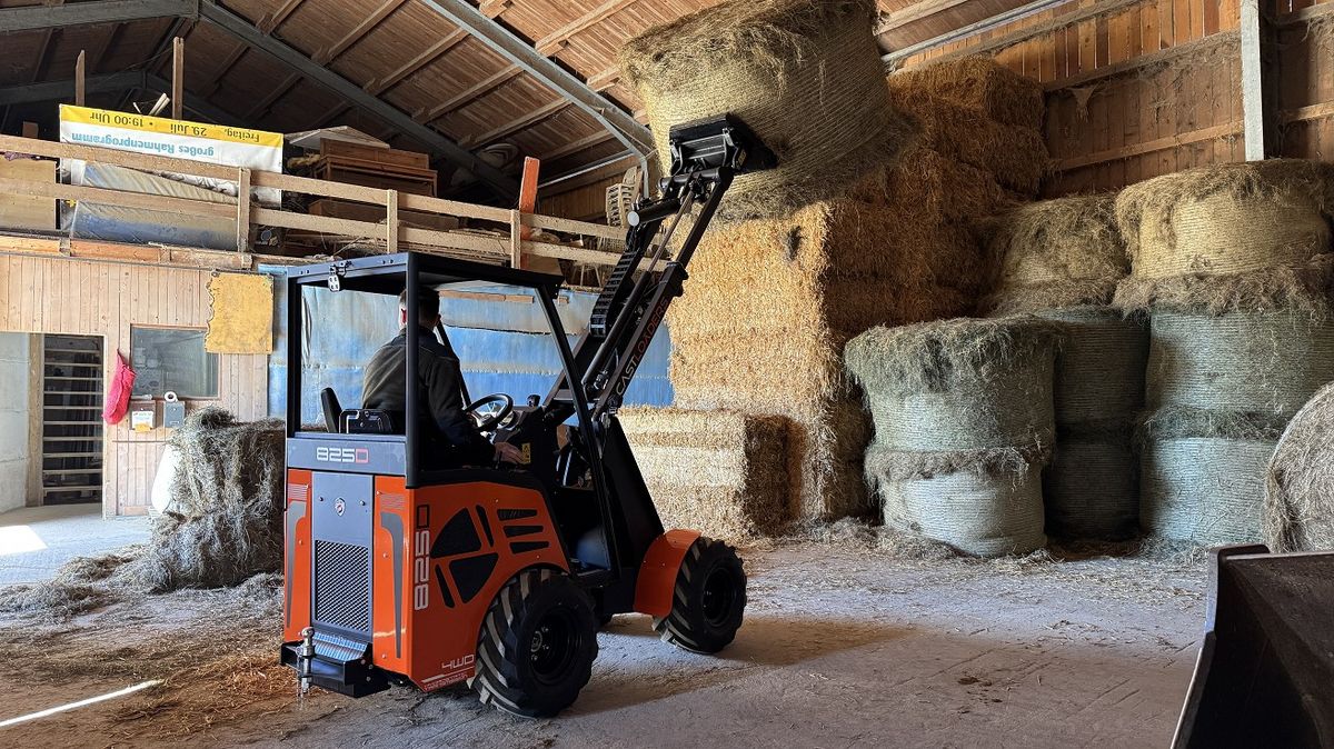 Cast 825 D Teleskoplader Hoflader Kompaktlader 2