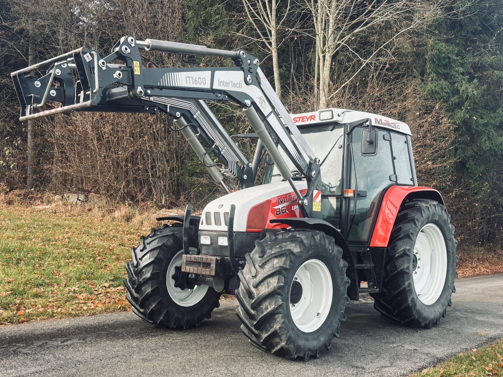 Steyr 9086 M A Komfort 1