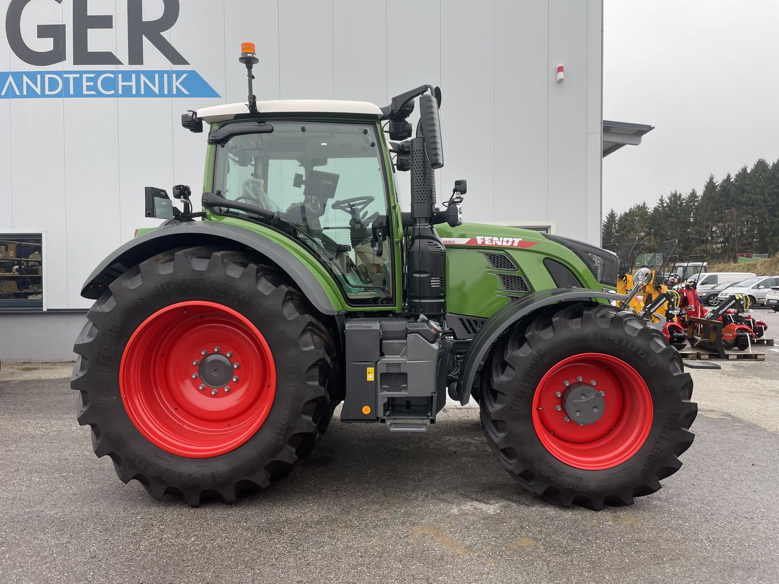 Fendt 724 Vario Profi+ 2
