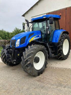 New Holland T7550