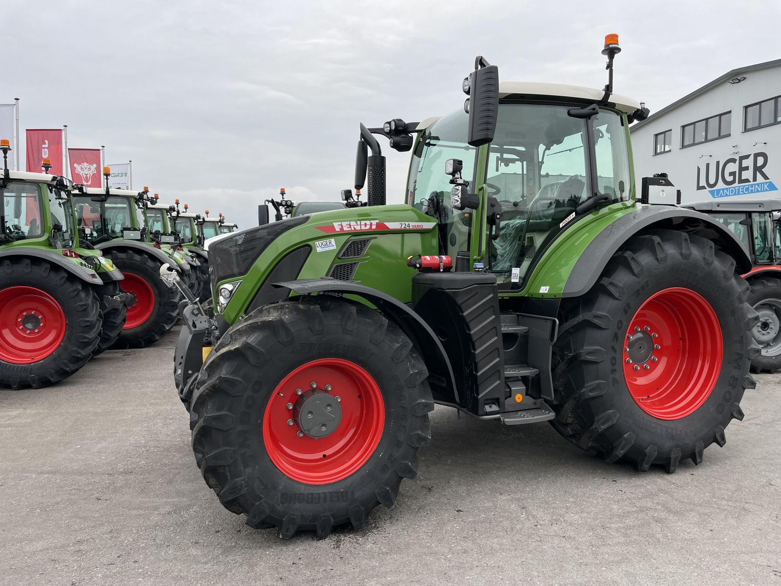 Fendt 724 Vario Profi+ 1