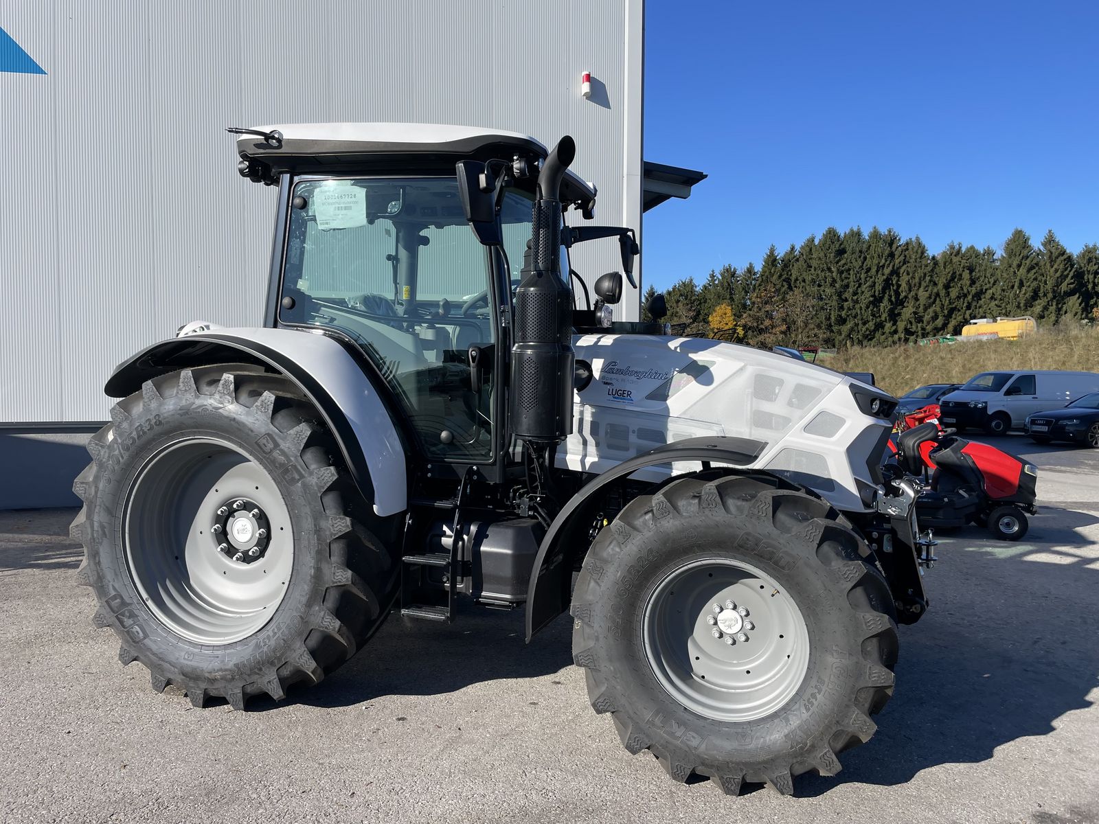 Lamborghini 135 VRT (Stage V) Stufenlos 3