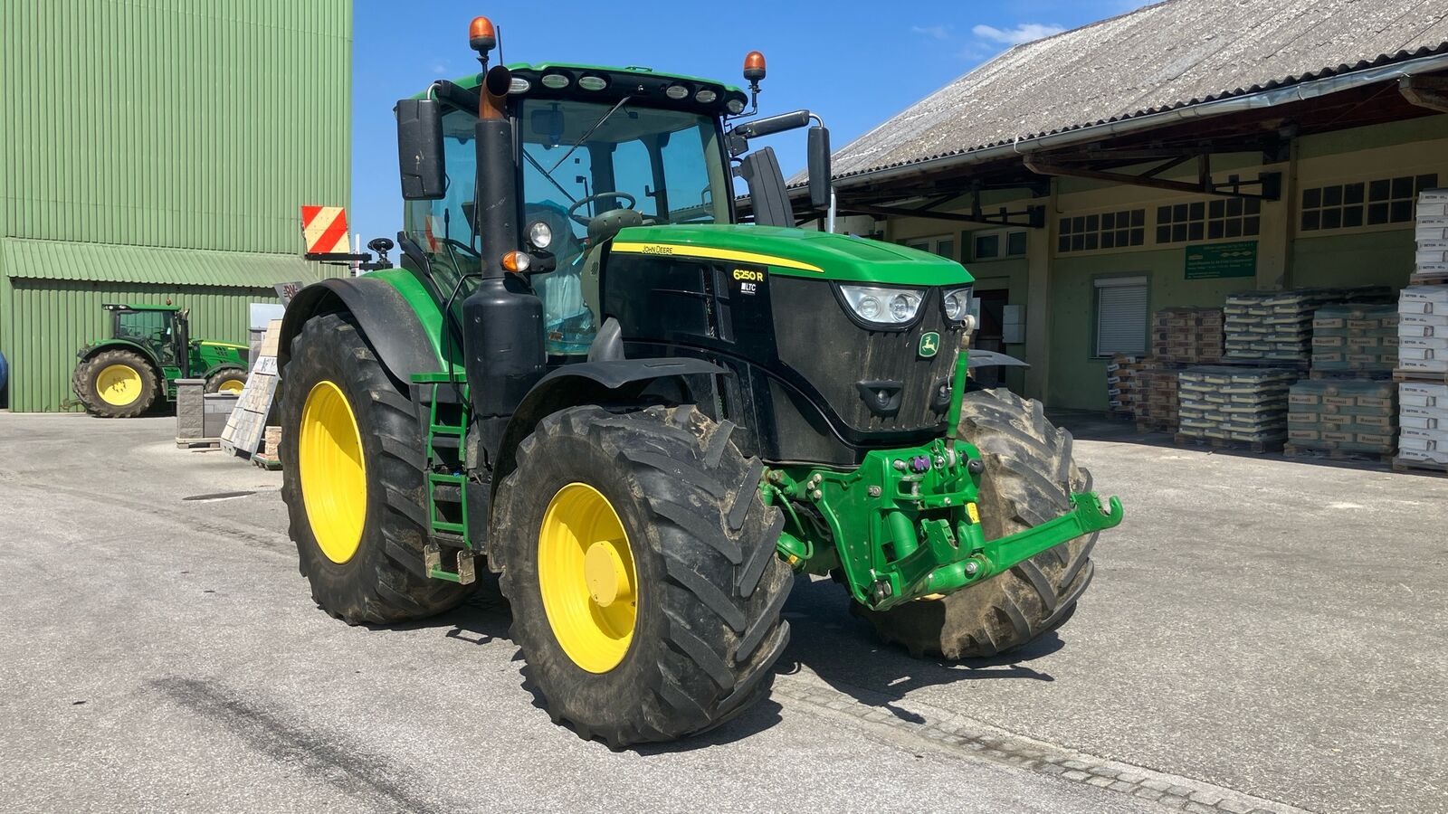 John Deere 6250R 2