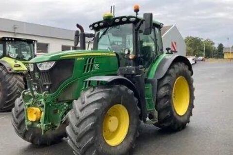 John Deere 6215R