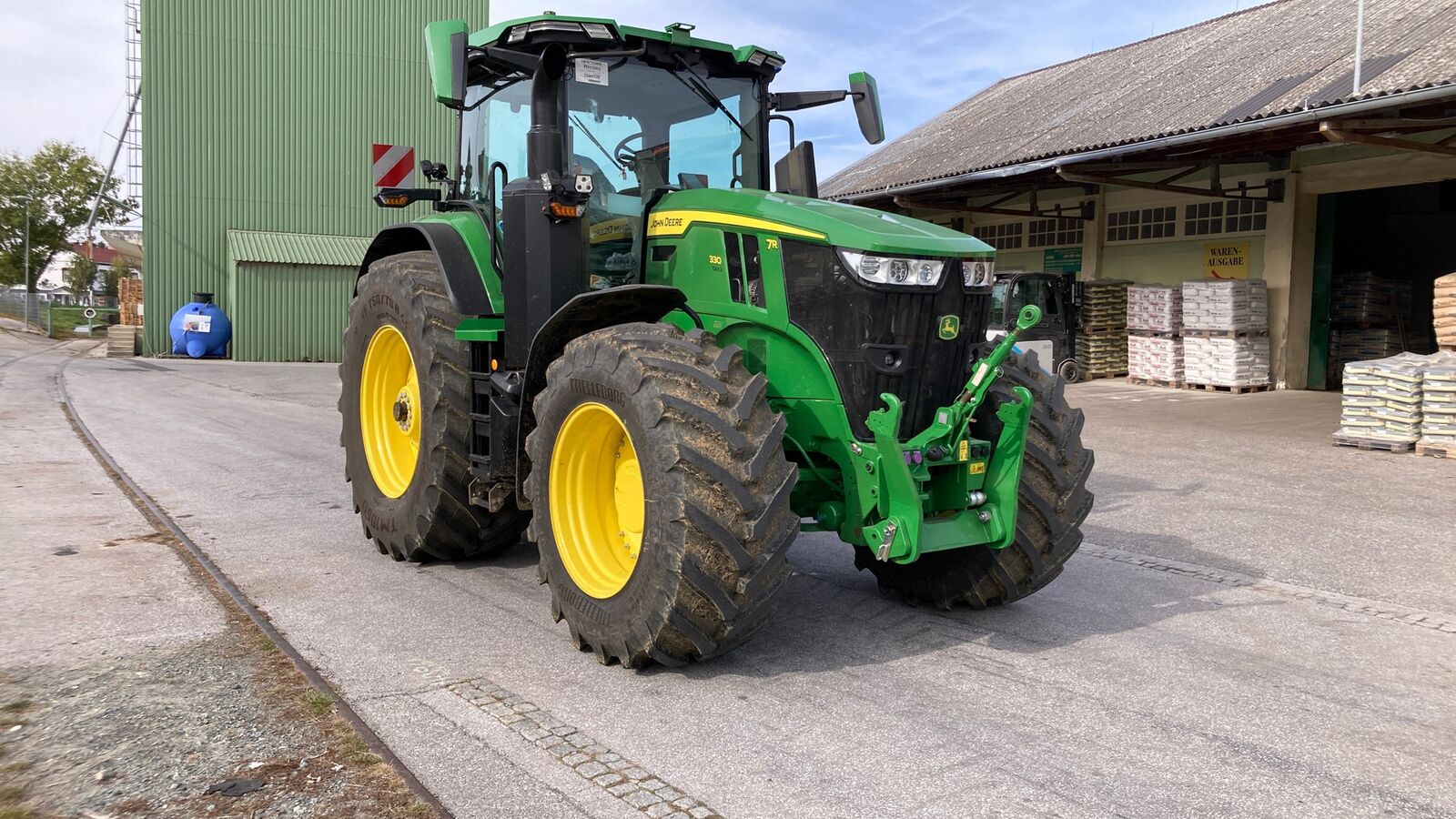 John Deere 7R330 2