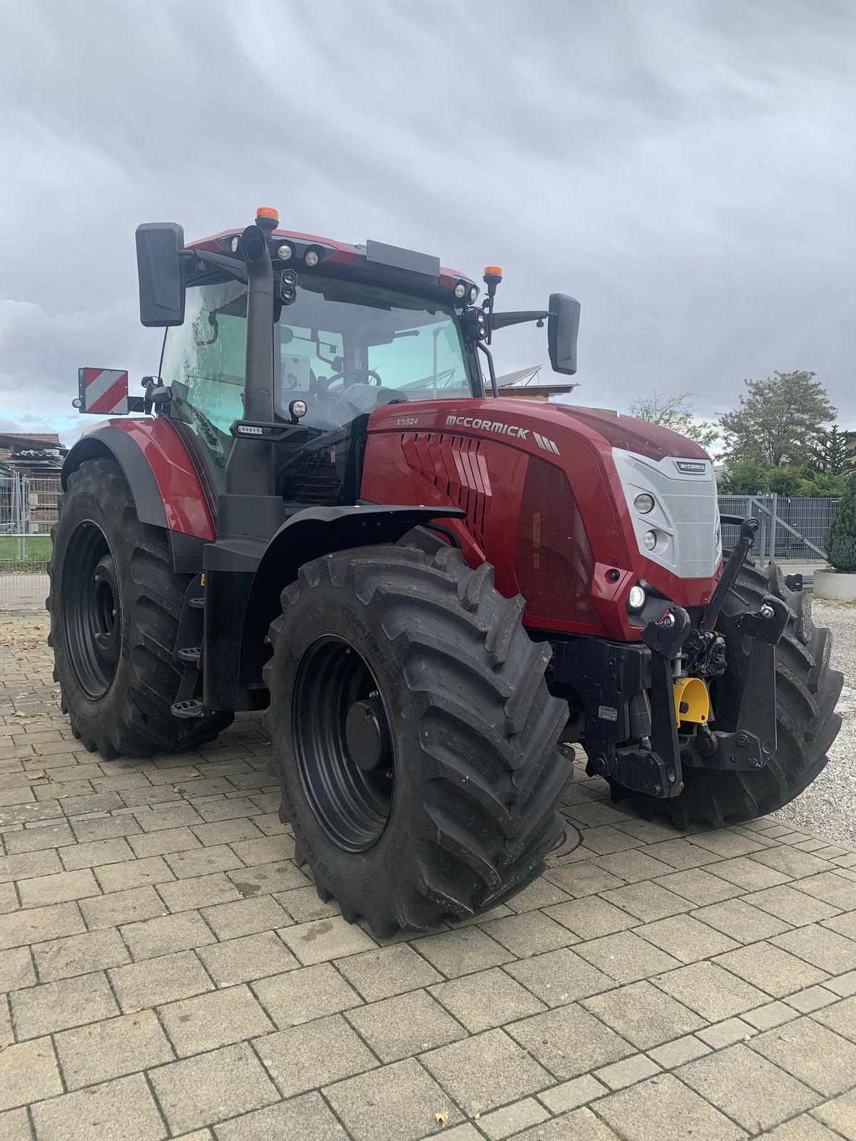 McCormick X7.624T VT-DRIVE Clever Cab 3